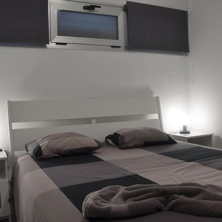 Nice Apartment 1210 In Central Area San Bartolome Bagian luar foto