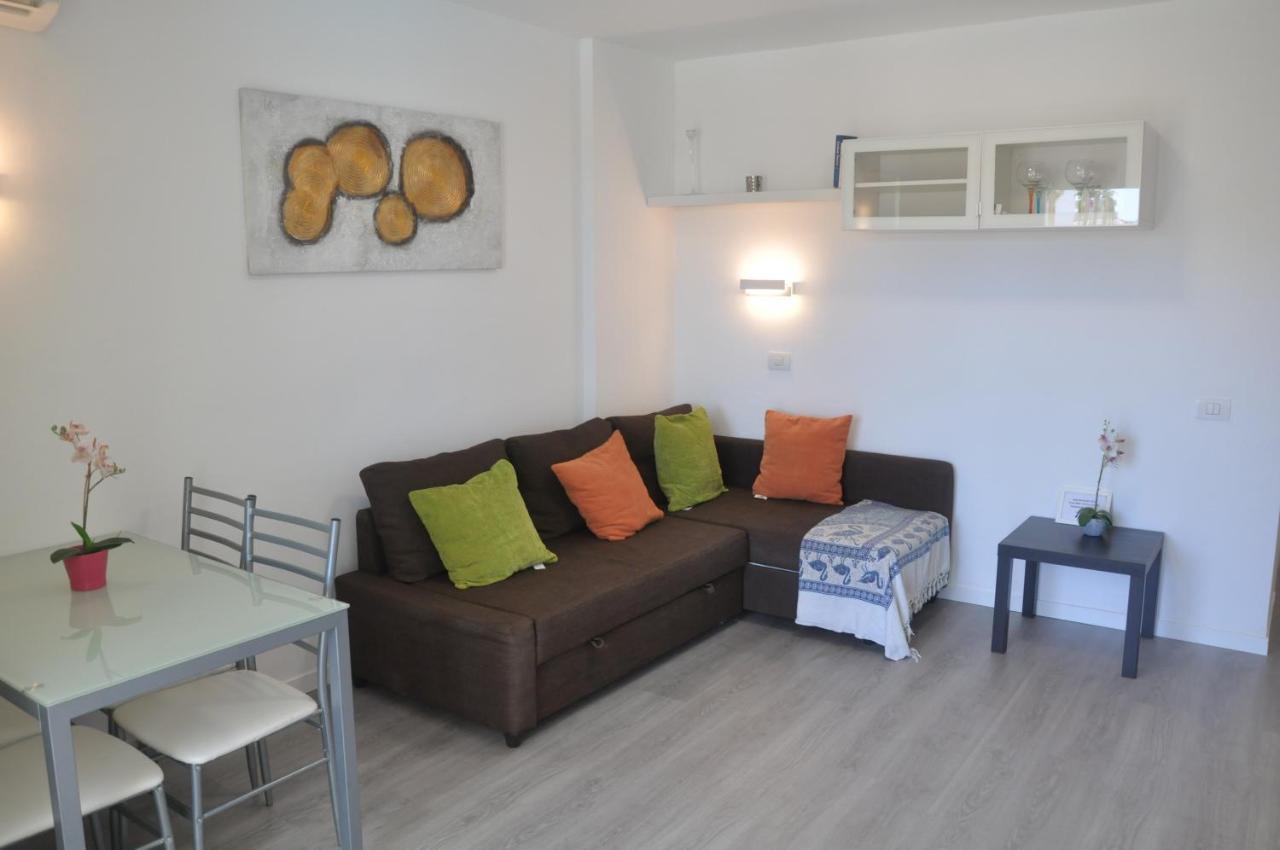 Nice Apartment 1210 In Central Area San Bartolome Bagian luar foto
