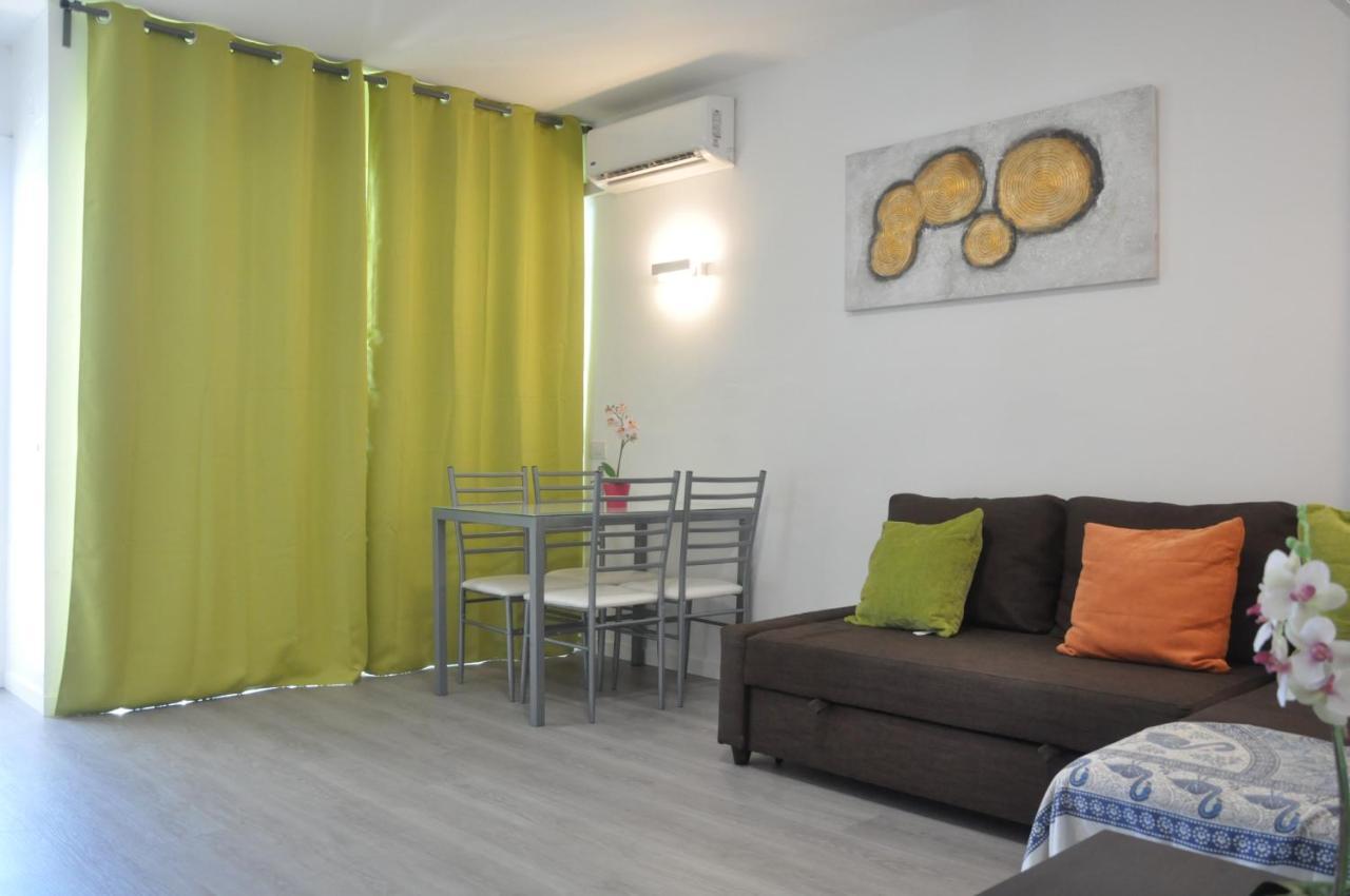 Nice Apartment 1210 In Central Area San Bartolome Bagian luar foto